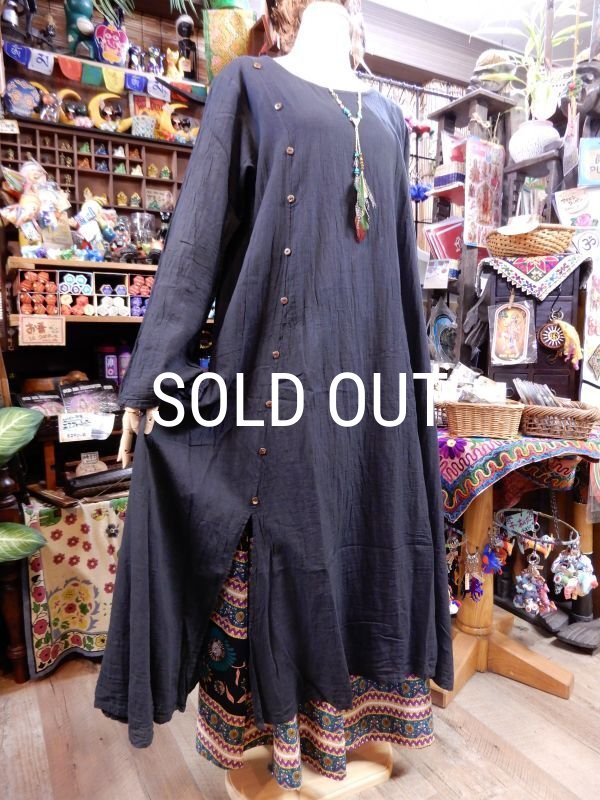 画像5: アシンメトリーボタン ロングワンピース (5)