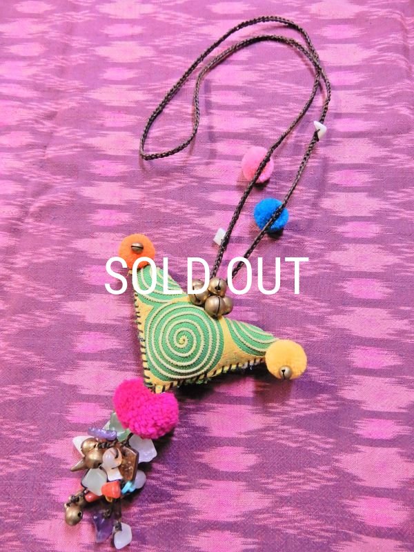 画像2: モン族ファブリック ネックレス (2)
