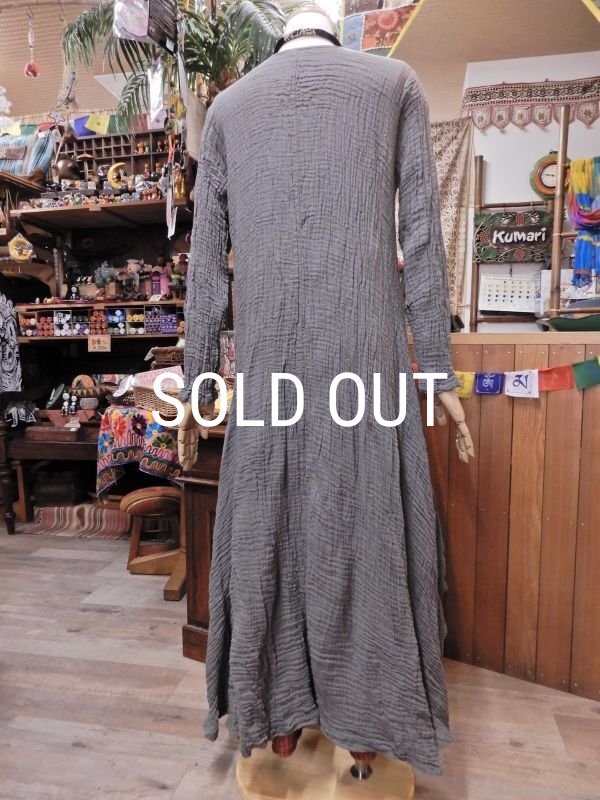 画像3: ダブルガーゼ フィッシュテール ロングワンピース (3)