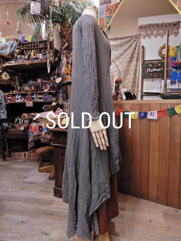 画像4: ダブルガーゼ フィッシュテール ロングワンピース (4)