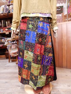 モン族刺繍 ワイドパンツ／アジアン衣料・エスニック衣料のお店